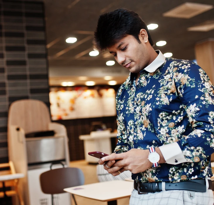 Create compliant invoices in seconds